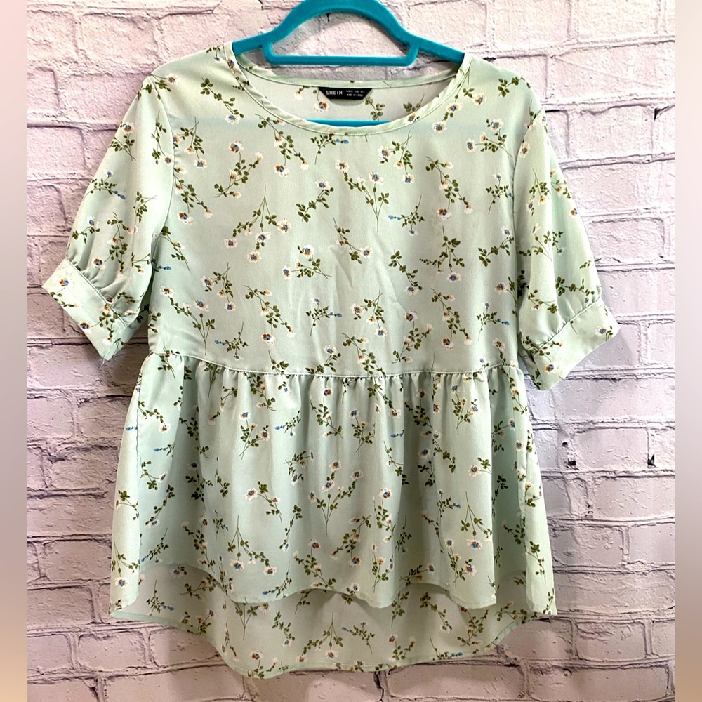 EUC Floral Peplum Blouse, size XS (US 2)